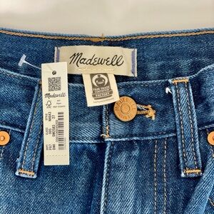 🆕 Madewell High Rise Blue Jeans with Classic Denim Style